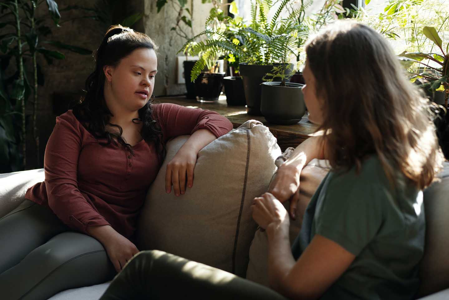 Uma conversa entre dois mulheres