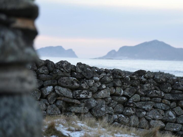 Un muro de piedras